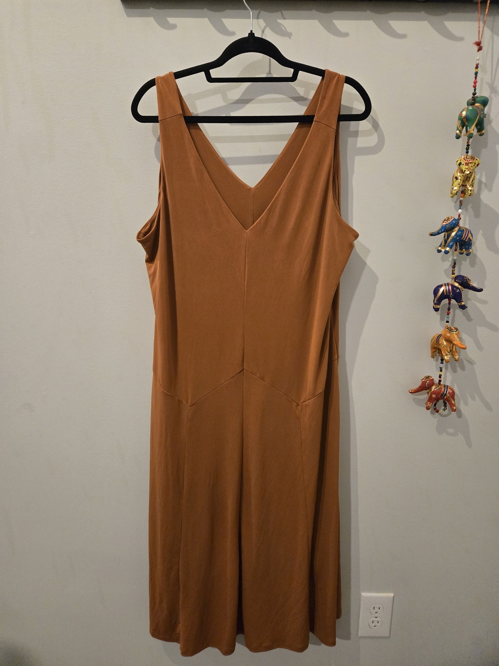 Banana Republic Sleeveless V-Neck Midi Dress in Rust Orange